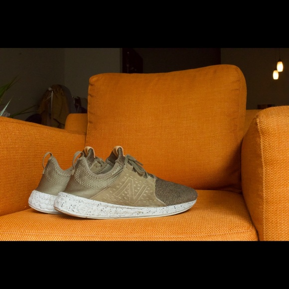 NEW BALANCE MENS GREEN SNEAKERS - Picture 2 of 5